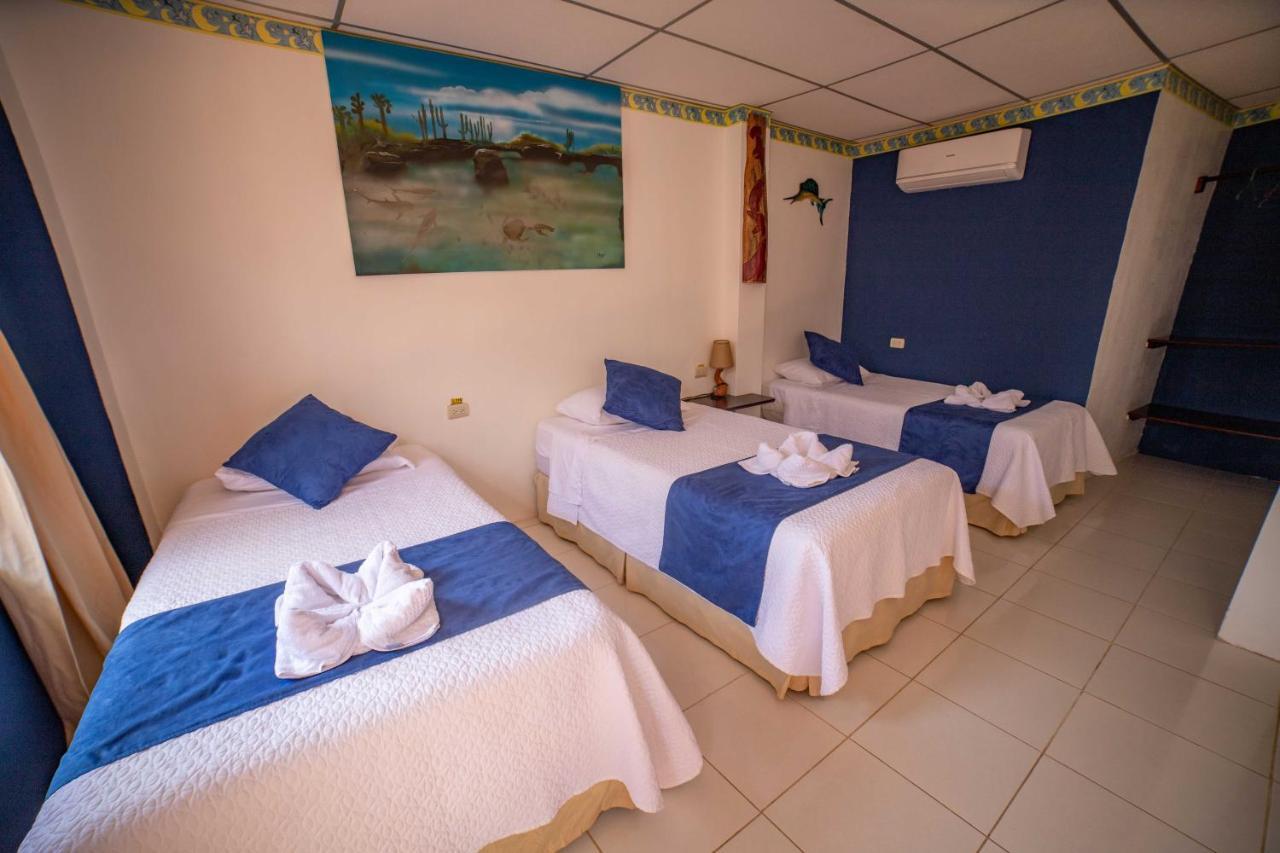 Hostal Gladismar 푸에르토빌라밀 외부 사진