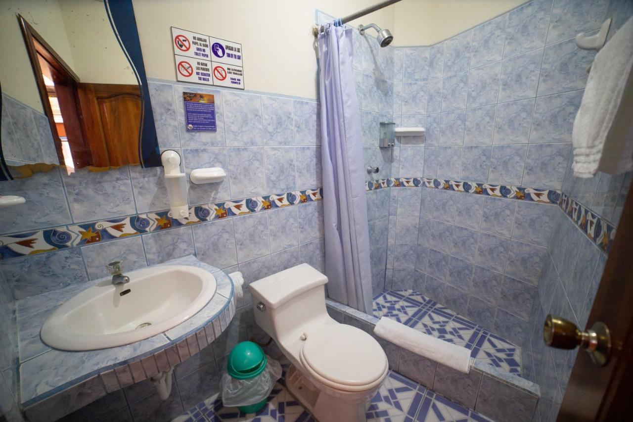 Hostal Gladismar 푸에르토빌라밀 외부 사진