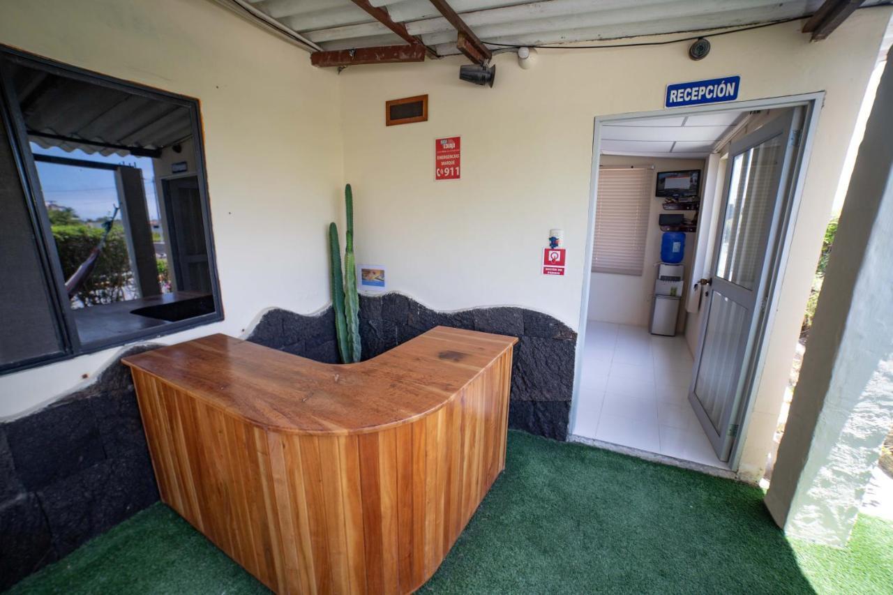 Hostal Gladismar 푸에르토빌라밀 외부 사진